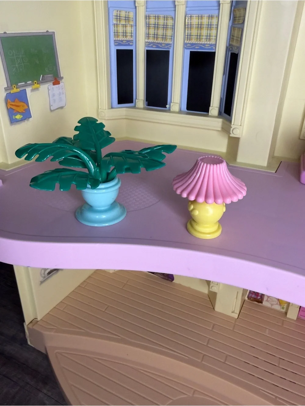 Original Fisher-Price Loving Family Dollhouse Decorating Set replacement